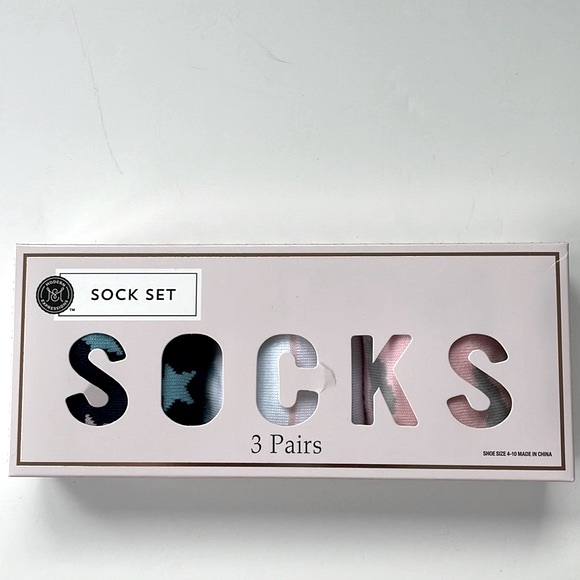 Modern Expressions Sock Set, 3 pairs, New in sealed box, shoe size 4-10 - Picture 1 of 6